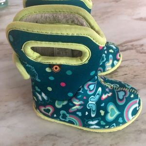 Baby bogs size 4
